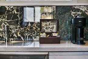 Avari Apartments - Hatton Collection