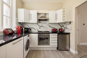 Avari Apartments - Hatton Collection