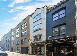 Avari Apartments - Hatton Collection