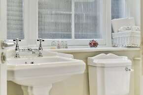 Avari Apartments - Hatton Collection