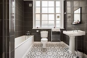 Avari Apartments - Hatton Collection