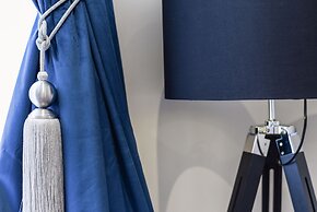 Avari Apartments - Hatton Collection