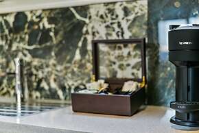 Avari Apartments - Hatton Collection