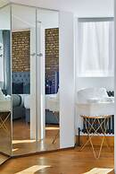 Avari Apartments - Hatton Collection