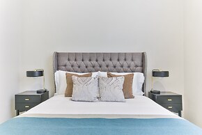 Avari Apartments - Hatton Collection