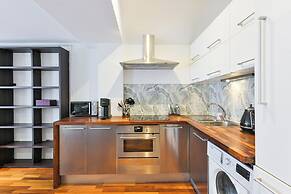 Avari Apartments - Hatton Collection