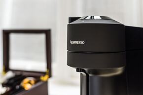 Avari Apartments - Hatton Collection