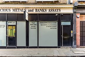 Avari Apartments - Hatton Collection