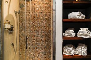 Avari Apartments - Hatton Collection