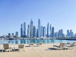 Deluxe 3BR Apt w Dubai Marina Vws Beach Access