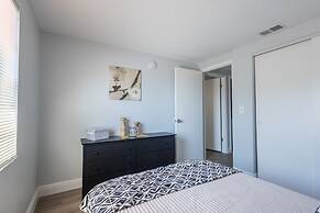 Sleeps 6 Hot Tub Fenced Yard Cozy Chic