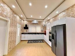 Empire Bay Beach Villa