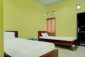 Capital O 92316 Wisma Widya Loka Pratama Near Futsal Tebing Gading