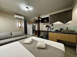 Costa De Luxe Suites