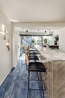 Costa De Luxe Suites