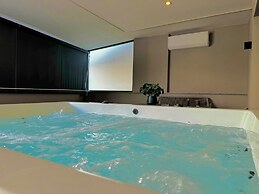 Costa De Luxe Suites