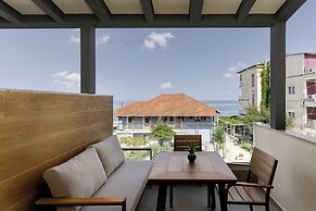 Costa De Luxe Suites