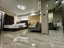 Costa De Luxe Suites