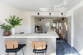 Costa De Luxe Suites