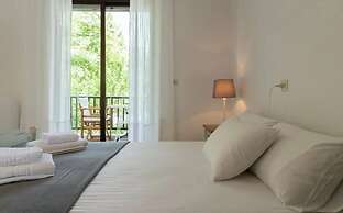 Gkaras Camp & Apartments