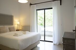 Gkaras Camp & Apartments