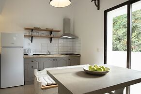 Gkaras Camp & Apartments