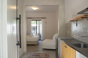 Gkaras Camp & Apartments