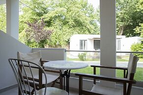 Gkaras Camp & Apartments