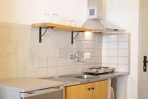 Gkaras Camp & Apartments