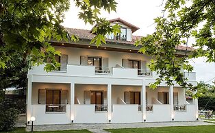 Gkaras Camp & Apartments