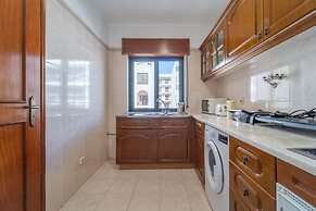 Quarteira Beach – 2nd D by HelloVacations