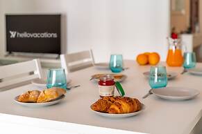 Quarteira Beach – 2nd D by HelloVacations