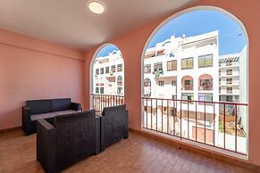 Quarteira Beach – 2nd D by HelloVacations