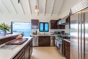 Mini Cooper - The Cooper Bay Villas