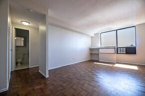 1BR Apt in the Downtown of Montreal