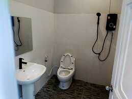 Kingkong Khao Phlai Dam