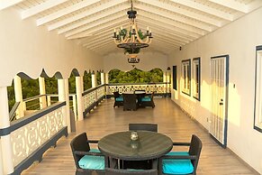 Villa Serenity by the water