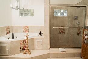 Villa Serenity by the water