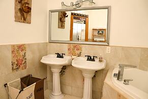 Villa Serenity by the water