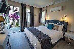 Carrington Suites Hotel