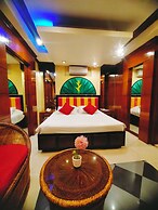 Fields Palace Hotel
