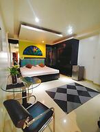 Fields Palace Hotel