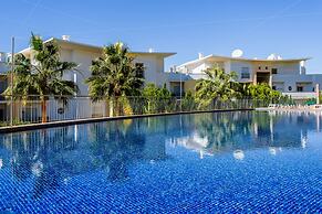Sea view Apartment with relax Terrace & 2 Swimming pools