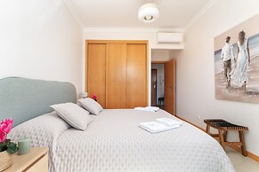 Sea view Apartment with relax Terrace & 2 Swimming pools