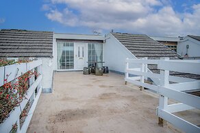 Captains Walk - 4 Bedroom Apartment - Saundersfoot