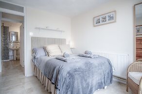 Captains Walk - 4 Bedroom Apartment - Saundersfoot