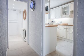 Captains Walk - 4 Bedroom Apartment - Saundersfoot