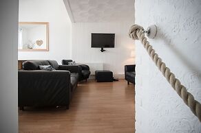 Captains Walk - 4 Bedroom Apartment - Saundersfoot