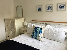 Stunning Compact Apartment Just Outside Looe