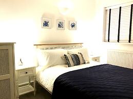 Stunning Compact Apartment Just Outside Looe